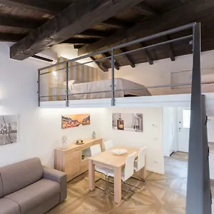 Luxury Centro , Milan Italie